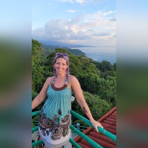 Meet your Posher, Andrea